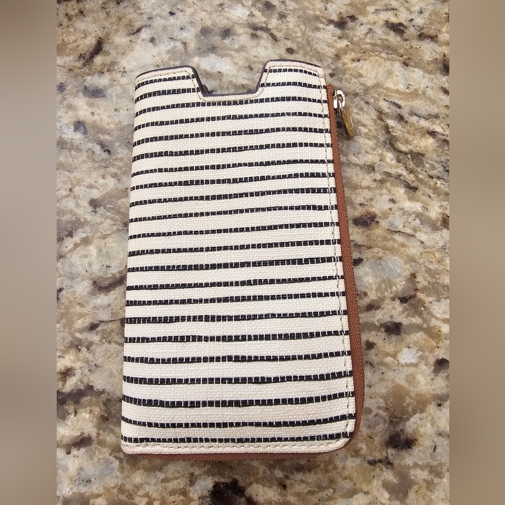 FOSSIL Phone Case - Picture 3 of 7